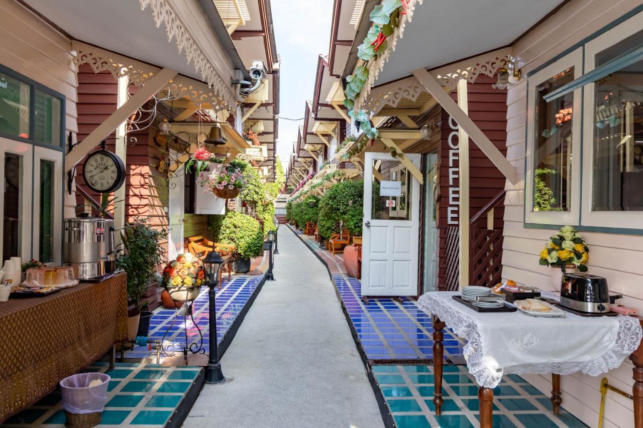 Resort Bangphlat Bangkok Exterior foto